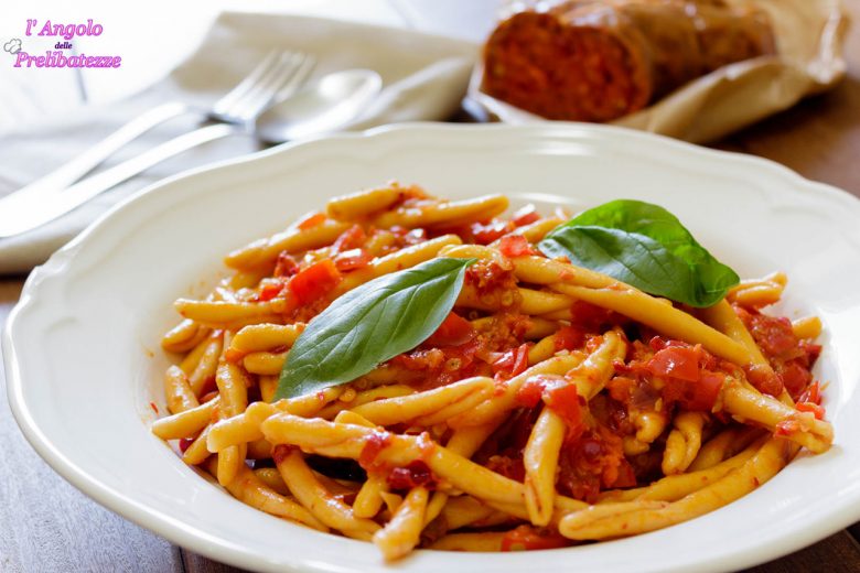 fileja-al-peperoncino-con-pomodorini-e-nduja