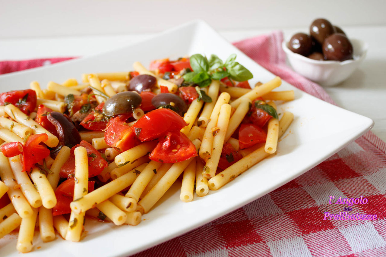 cataneselle alle olive e pomodorini