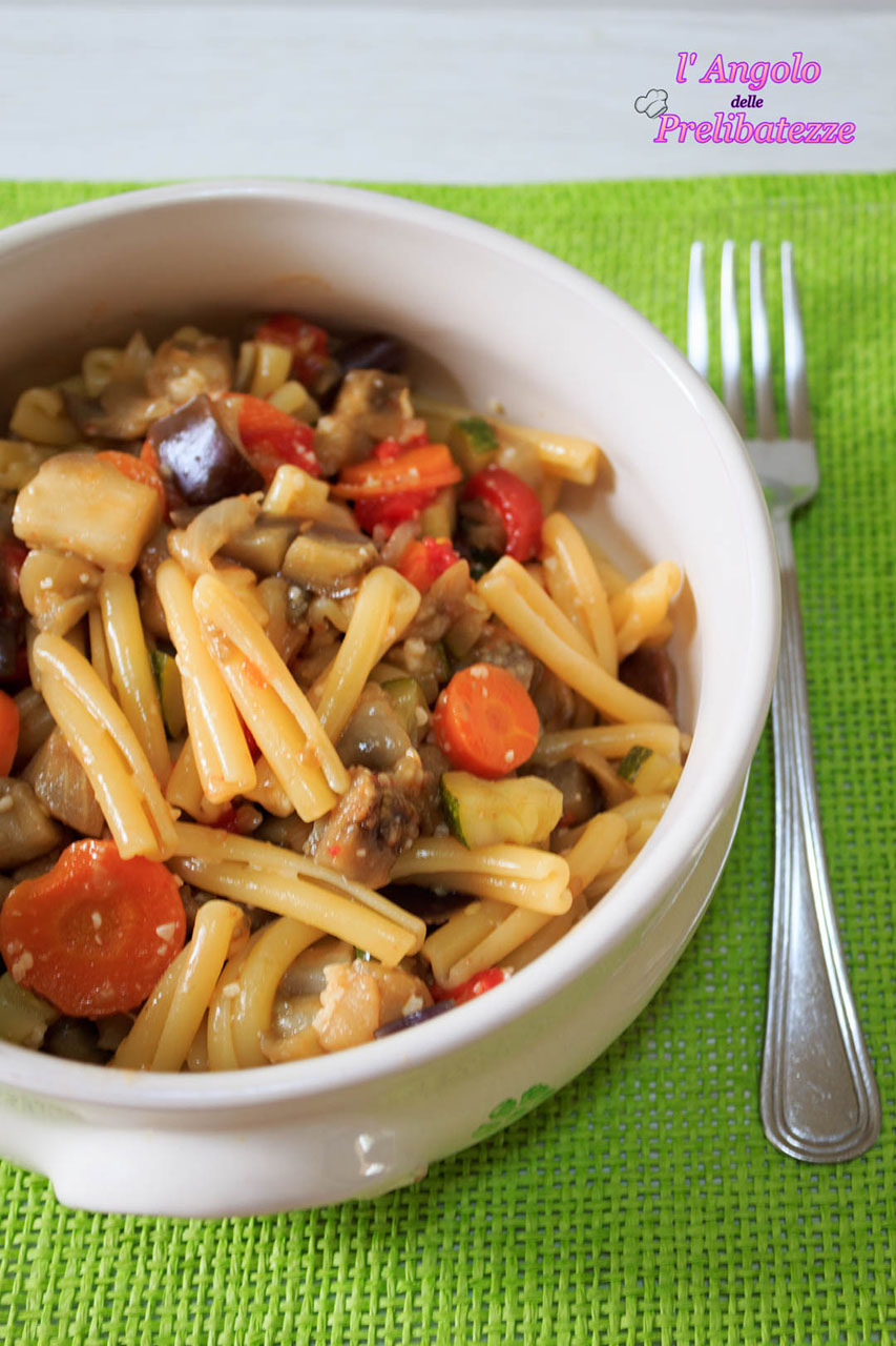caserecce con ragù vegetariano