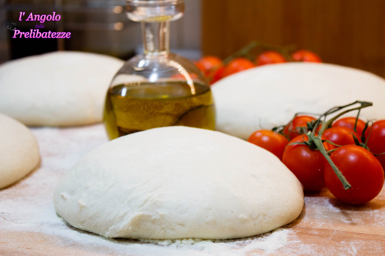 Impasto per pizza con semola di grano duro | l&amp;#39;Angolo delle Prelibatezze