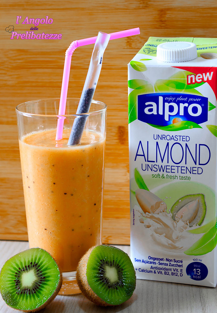 smoothie-o-frullato-di-frutta