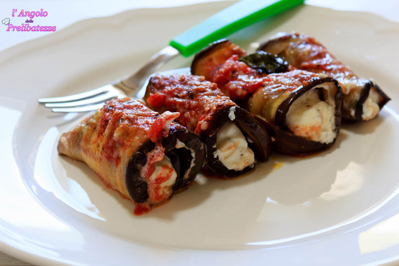 involtini-di-melanzane-ricotta-pomodoro-basilico-e-maggiorana