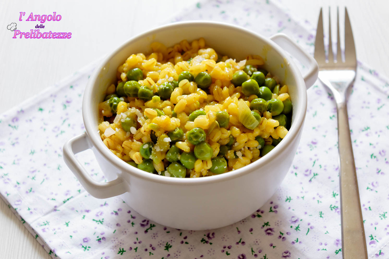 orzotto-giallo-con-piselli-mantecato-al-parmigiano