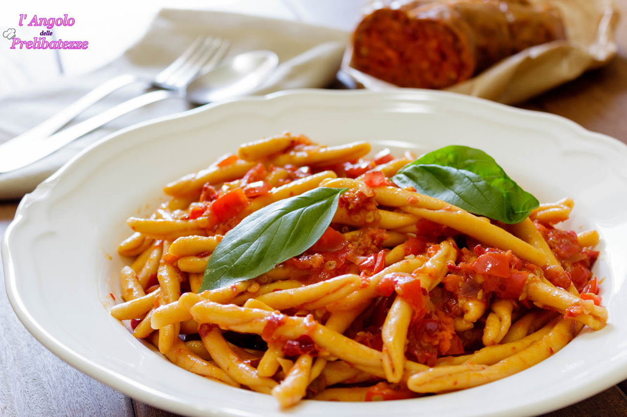 fileja-al-peperoncino-con-pomodorini-e-nduja