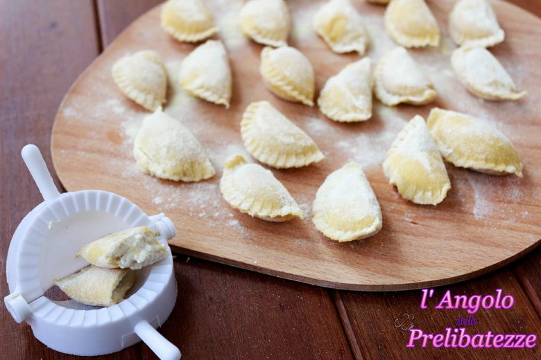 ravioli-ripieni-di-ricotta-freschi-e-fatti-a-mano