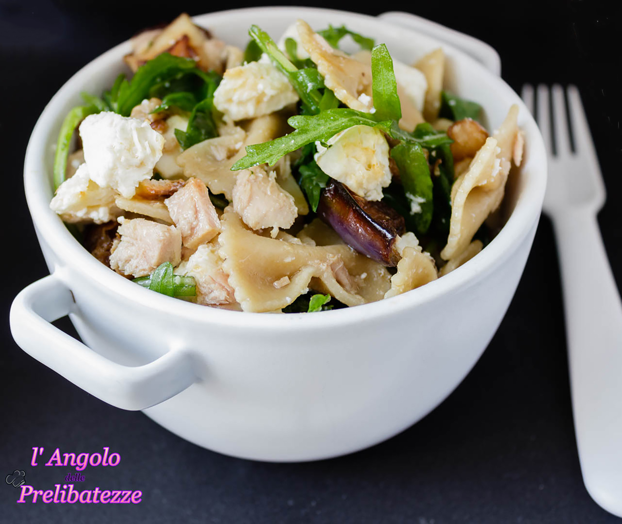 farfalle-con-melanzana-rucola-tonno-e-ricotta-infornata-siciliana