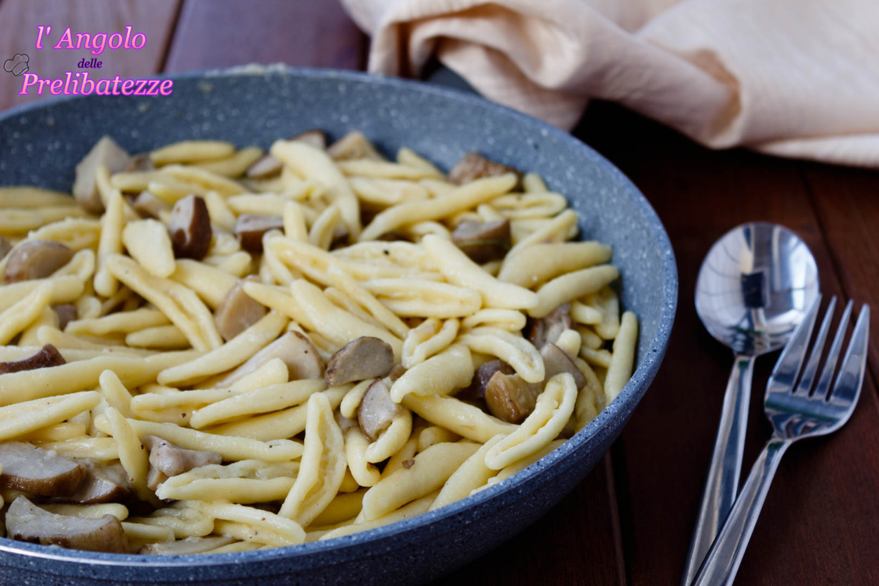 Pasta fresca ai funghi porcini dell'Etna l'Angolo delle Prelibatezze