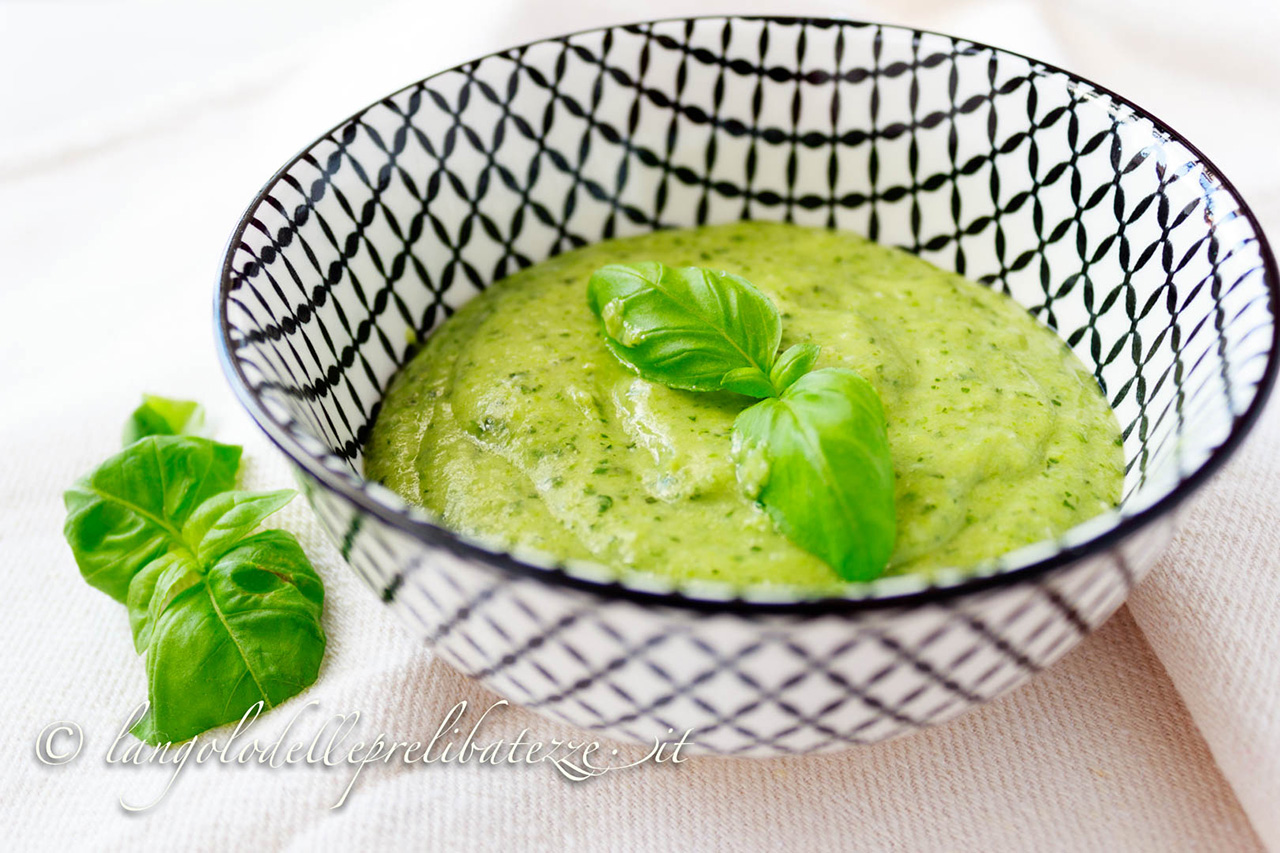 pappa-pesto-tutta-verde-con-basilico-patata-e-fagiolini