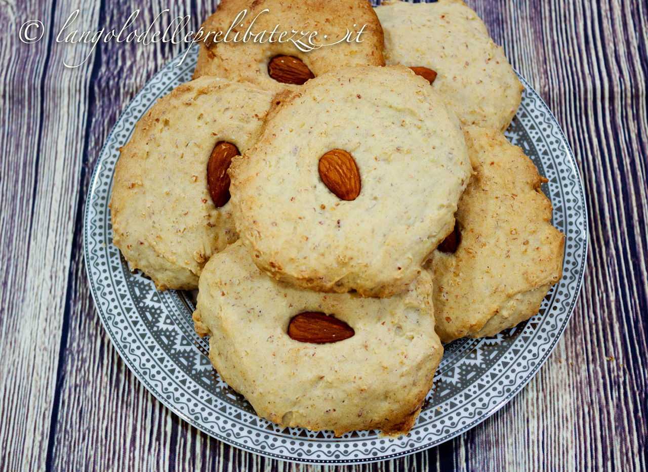 nzuddi-biscotti-dei-morti-e-fatti-di-mandorle