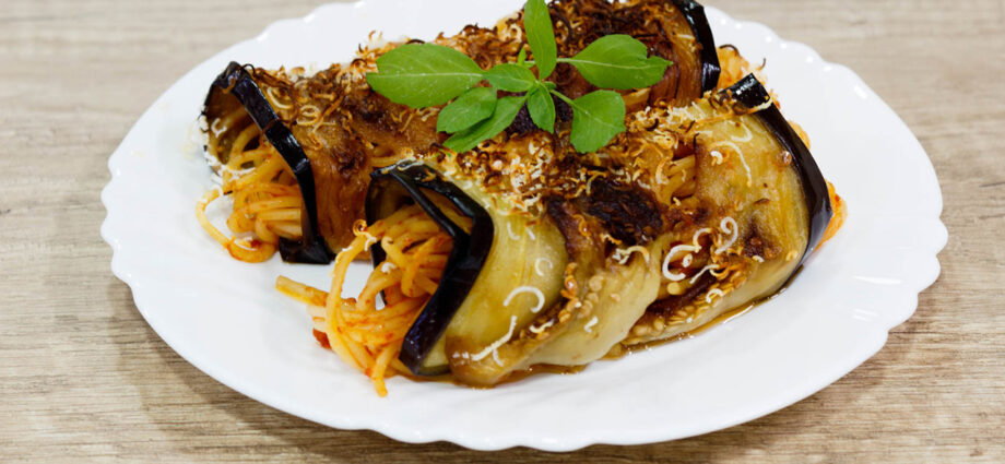 spaghetti-alla-Norma-involtini-al-forno