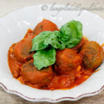 polpette-di-buzzonaglia-di-tonno-al-sugo-di-pomodoro-pachino-igp